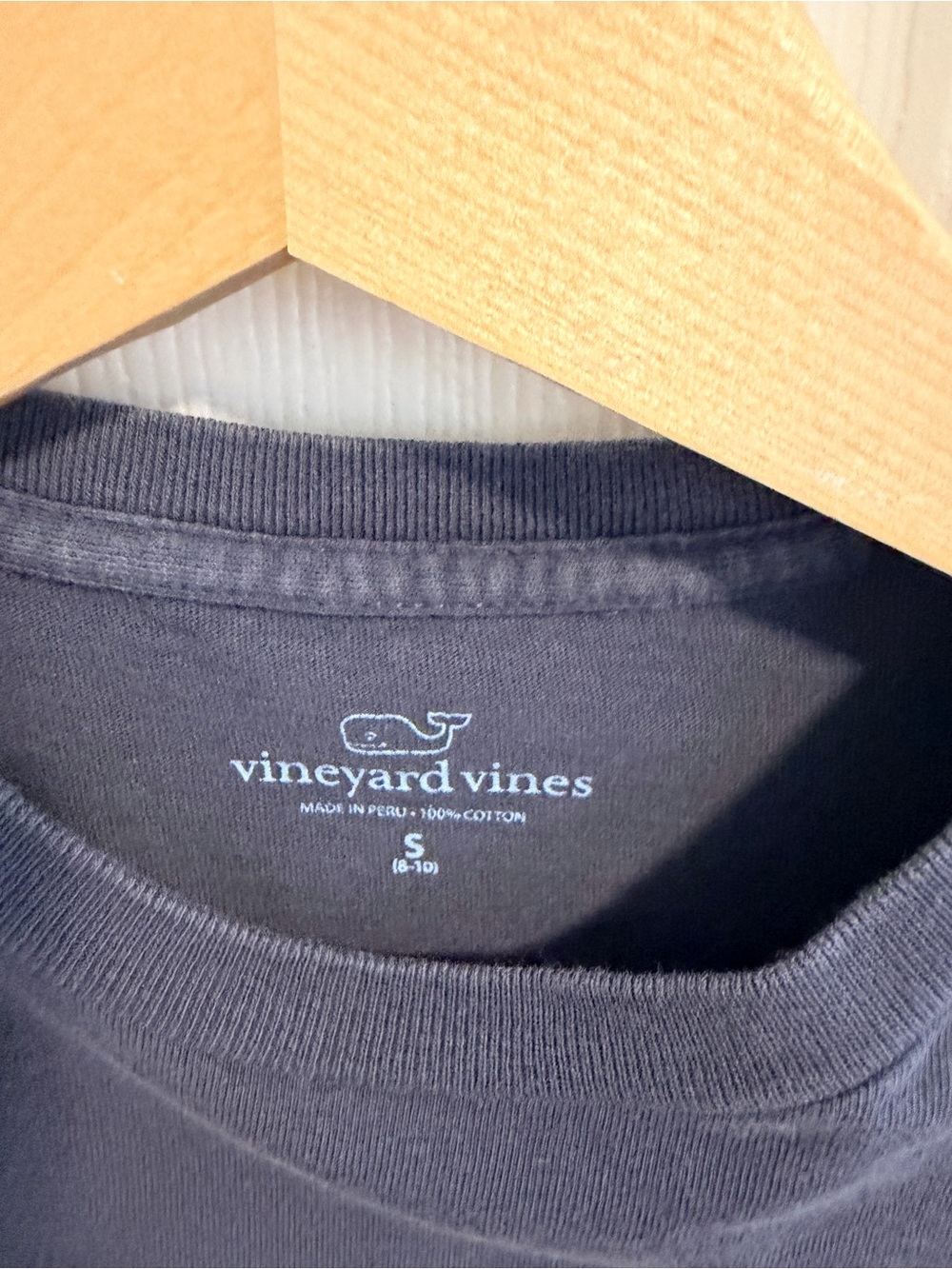 Vineyard Vines Navy Short Sleeve Tee with American Flag Whale - Picture 3 of 4